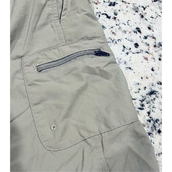 Columbia Women's Plus-Size Sandy River Plus Size Cargo Shorts - Picture 4 of 7